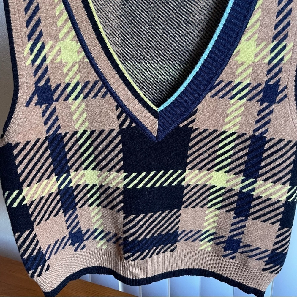 Gabrielle Union Plaid Sweater Vest Size L - Picture 8 of 9